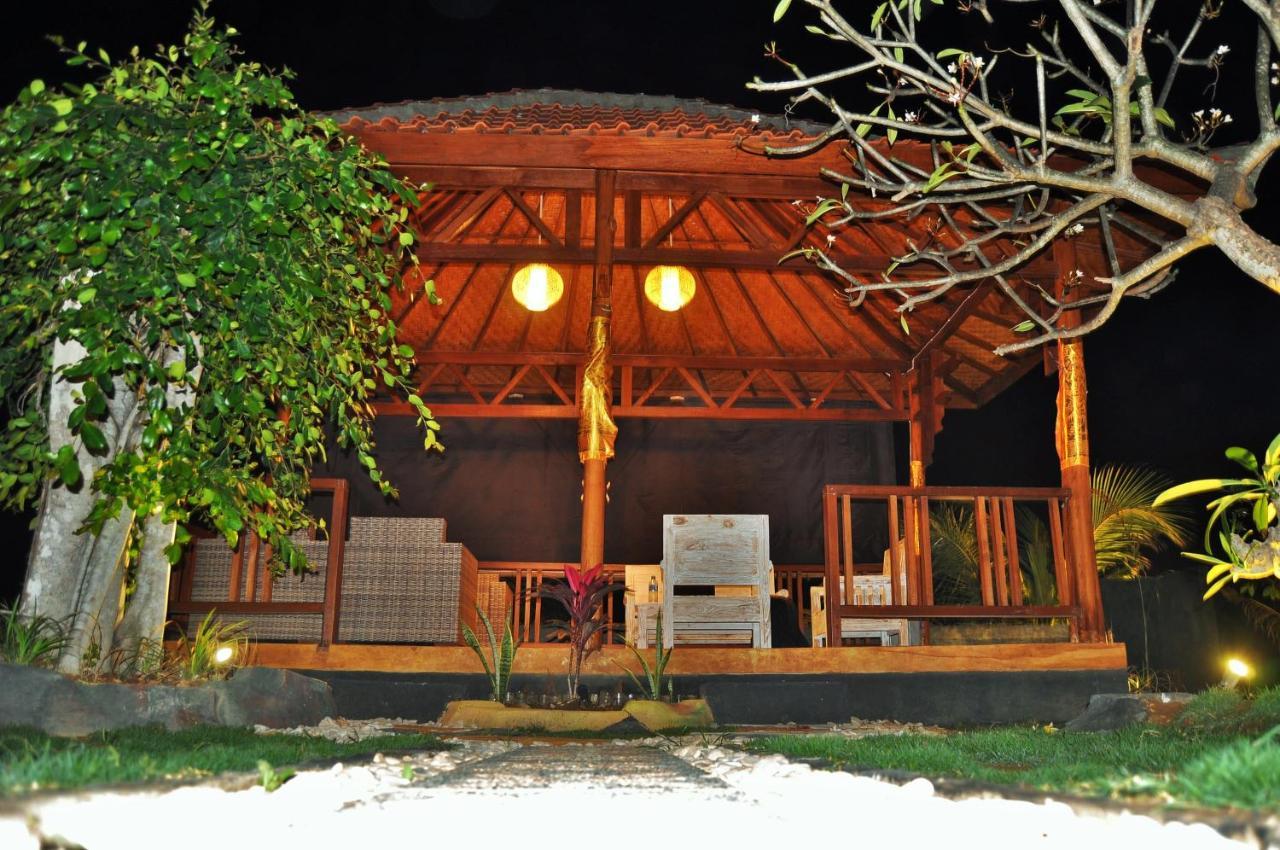 Setilas Bungalows Batununggul エクステリア 写真